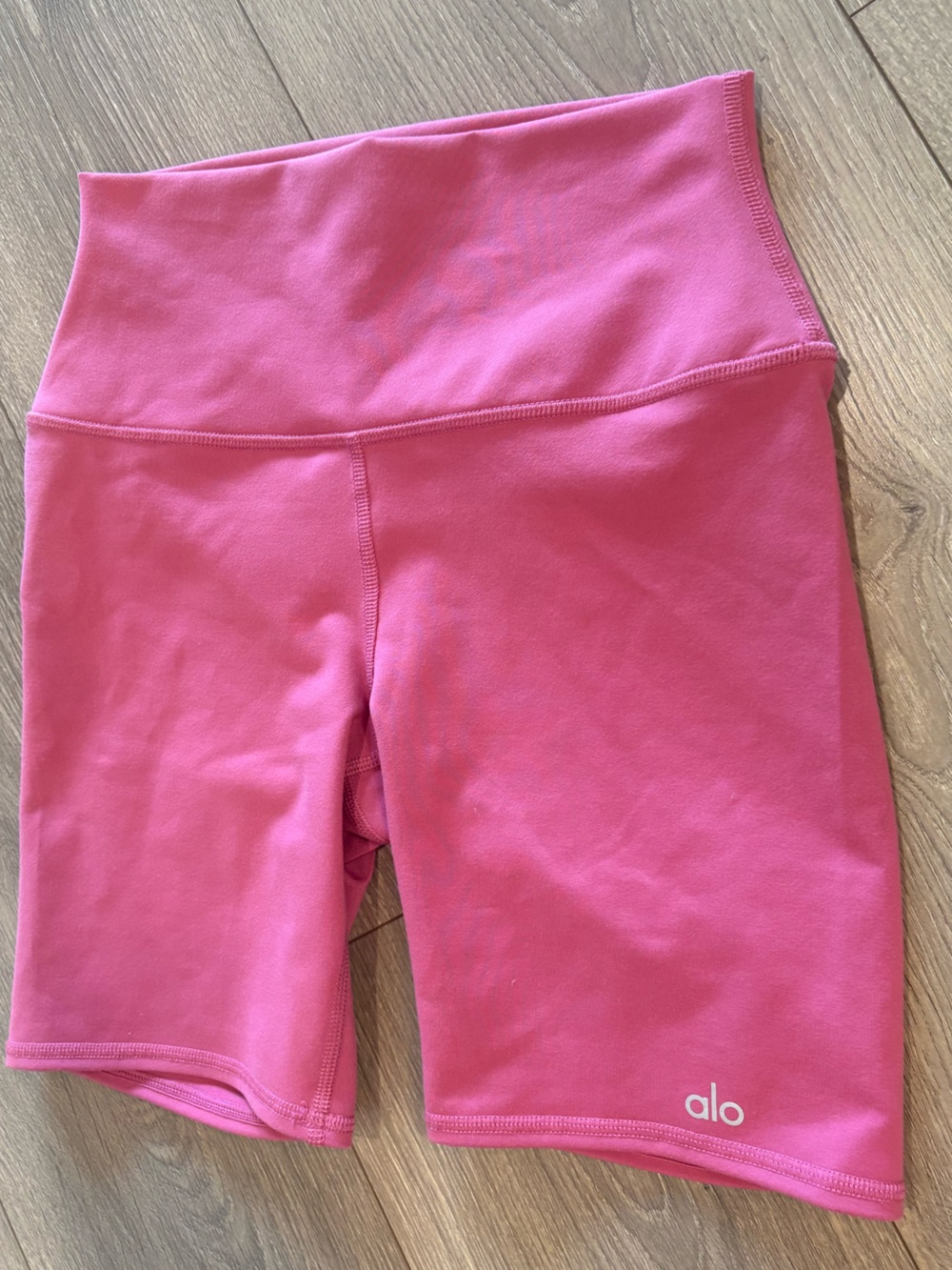 ALO Yoga Airbrush Biker Shorts Size XS Pink
